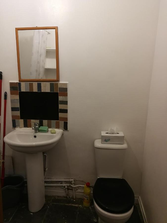 Budget Double Bedroom Near Glasgow City Centre And West End Εξωτερικό φωτογραφία