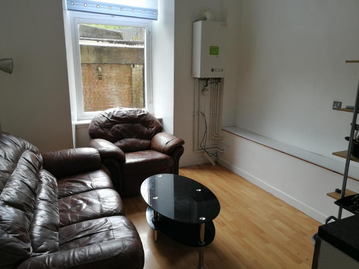 Budget Double Bedroom Near Glasgow City Centre And West End Εξωτερικό φωτογραφία